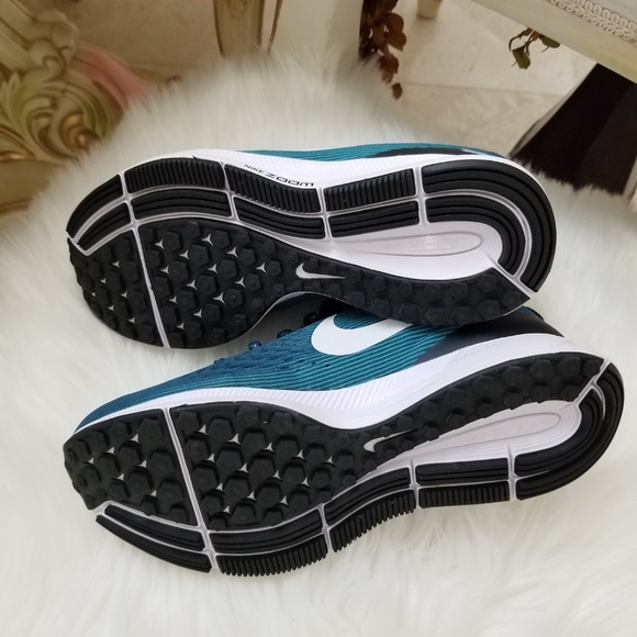 Nike ID Zoom Pegasus 34 Shield Custom Shoes - Picture 8 of 8